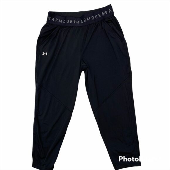 Ladies Under Armour Black Cropped Sports Pants M - Picture 4 of 13